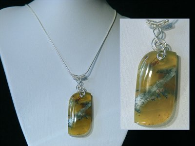 Charming 925 leaf African green Opal music themed necklace