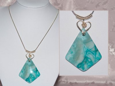 Unusual turquoise kite shaped Agate necklace