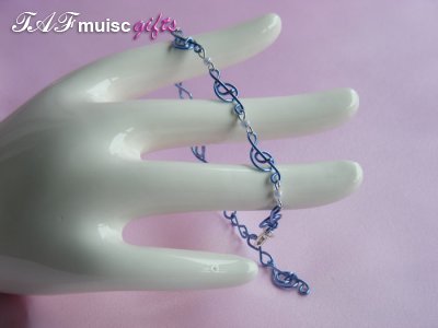 Musician jewellery blue treble clef bracelet 