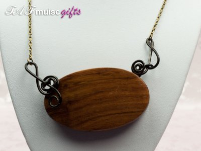 Treble clef quaver wooden pendant necklace